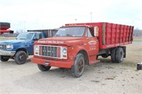 GMC 5500 Dump Truck - 1971 V8