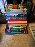 Large Group of Bottle Price Guide Books