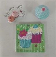 3 Assorted Cupcake Decorations