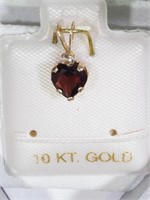 10K heart shape garnet/white topaz pendant
