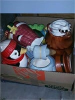 box of cookie jars Etc
