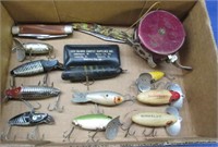 vint. fishing lures - south bend reel - 2 knives