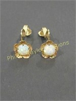 14 Karat Gold Estate Earrings Opal Center Stones
