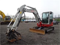 2017 Takeuchi TB260CR Hydraulic Excavator