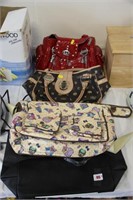 4 handbags incl. 'LYDC' and 'Anna Smith'.