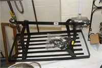 Metal hanging rack with fitting.