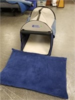 LARGE PORTABLE DOG BED AND BED PILLOW