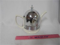 Tea Pot made "The Hall China Co."