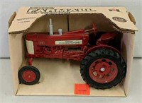 Farmall 350 WF