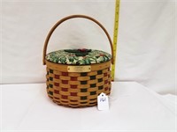 2003 Christmas Collection Caroling Basket w/ Lid