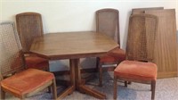 Dining table w/ four chairs & 2 - Leaves