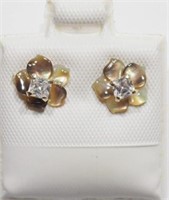 14Kt Cubic Zirconia Earrings with Mother of Pearl