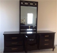 Thomasville Dresser w/ Mirror
 78" x 20"x31"