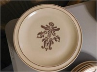 Pfaltzgraff dinner plates, set of four