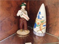 Italian Olandese figurine, boy with accordion -