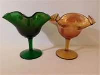 A green and an amber plain glass 5.5" tall