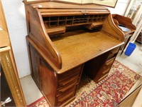 Beautiful Antique Oak Roll top Desk - Great