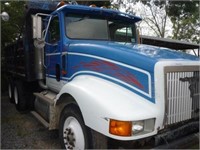 '90 International Tandem Dump Truck Model 9400,