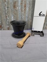 Mortar and pestle