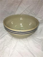 Stoneware bowl w/crack