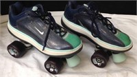 Nike roller skates look about size 8 or 9