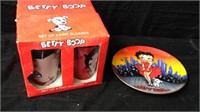 Collectible Betty Boop plate with 4 pint glasses