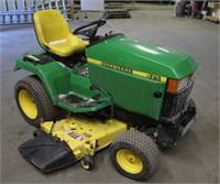 John Deere 425 Lawn Mower