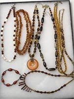 Amber Necklaces, Stone necklace