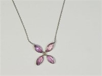 14kt. White Gold Necklace with Flowered Shaped