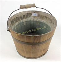 8 1/2" tall wooden bucket with bail handle