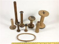 Lot: wooden spindles and spools