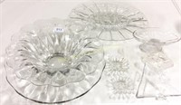 Lot: 8 pieces Heisey glassware, mixed patterns