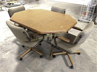 Chromcraft Kitchen Table with 4 Rolling Chairs