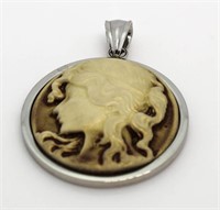 Large Quality Shell Cameo Pendant