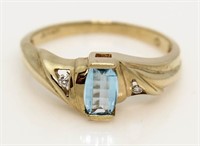 10kt Gold Aquamarine & Diamond Ring