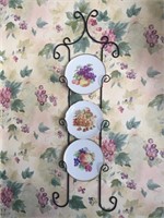 Wall Plate Rack with 3 Fruit Plates