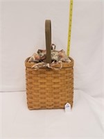 2007 Autumn Basket with Pivoting Handle