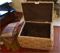 Rattan Woven Blanket Chest w/7 Blankets