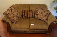 Brown Ashley Love Seat w/Cushions