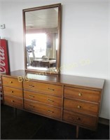 Dixie 9 Drawer Dresser w/ Mirror