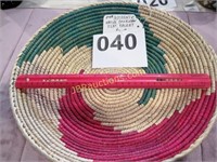 AUTHENTIC NAVAJO NATIVE AMERICAN FLAT BASKET