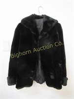 Ladies Vintage Fur Coat Size & Mfg Unknown