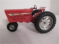 Tru Scale 890 Tractor