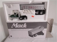 1st Gear Mack B Dump Trailer w/Box