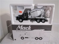 1st Gear Mack B-Model Mixer w/box
