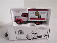 1st Gear Intl. R-190 w/Dry Goods Van