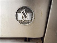 U.S. Range gas grill w/oven