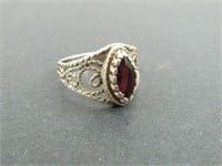 .925 Ring w/ Red Stone - 4.1 Grams