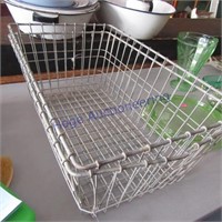 2 wire baskets