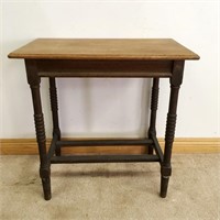 EARLY SPOOL LEG ACCENT TABLE- CLEAN
